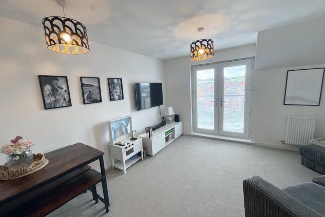 2 bed Flat for sale Image 6