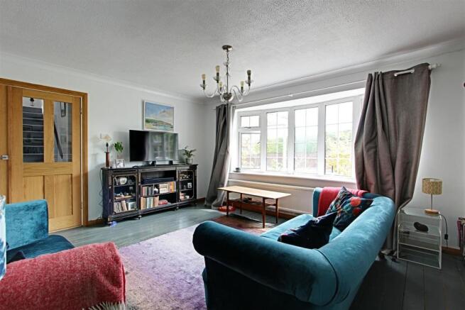 Living Room 1.jpg