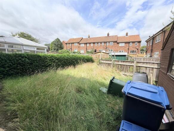 3 bed Terraced for sale Image 10