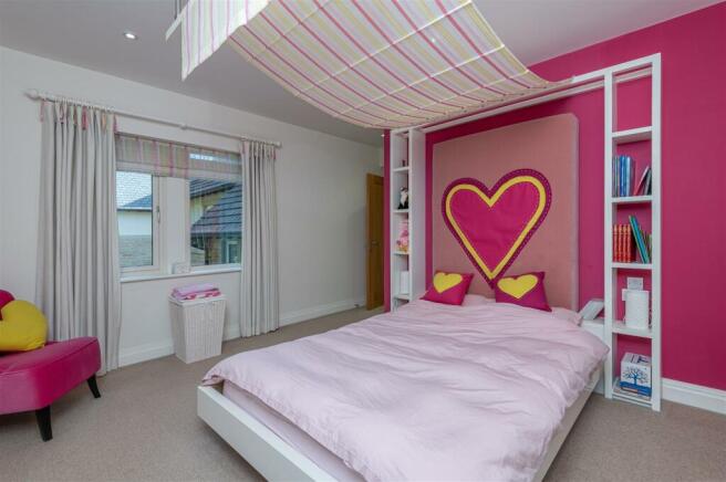 Guest Bedroom Suite