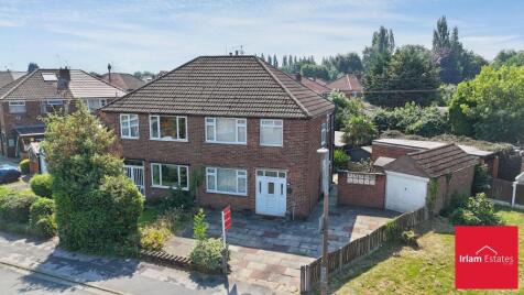Broadway, Irlam, M44
