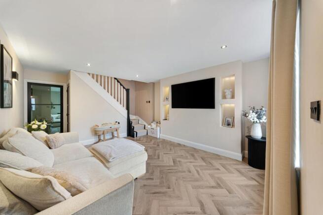 Totnes Avenue, Bramhall, SK7 photo 4
