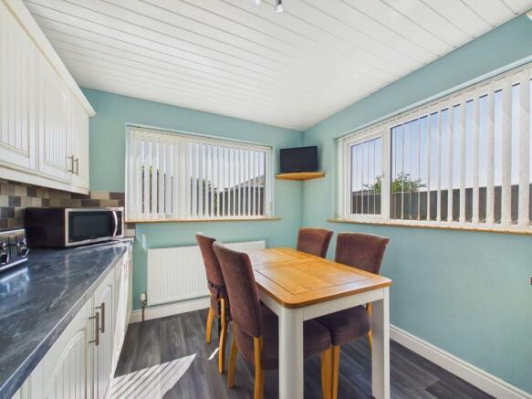 3 bed Semi-Detached for sale Image 5
