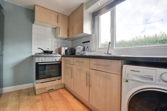 Kitchen2.jpg