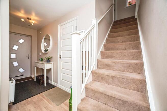 4 bed Detached for sale Image 5