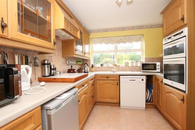 Kitchen.JPG
