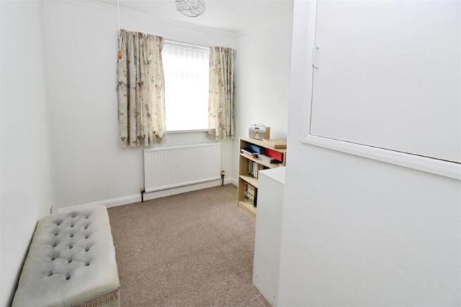 3 bed Semi-Detached for sale Image 10