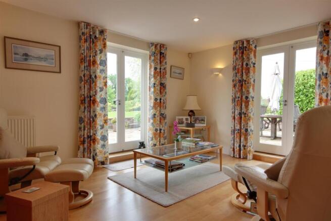 4 bed Barn Conversion for sale Image 9
