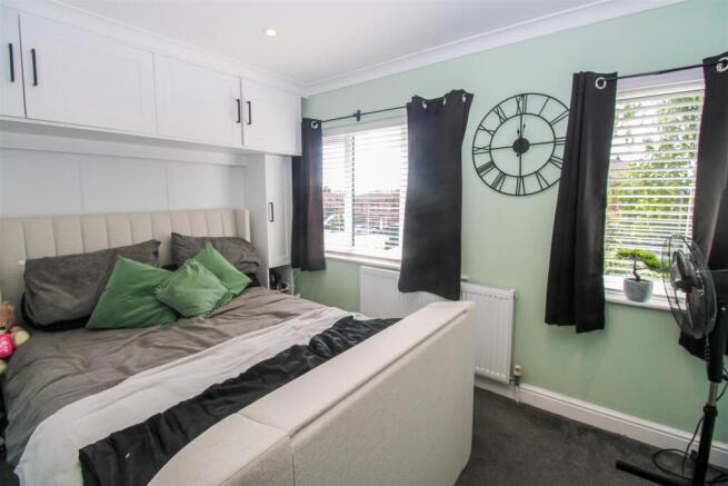 3 bed Town House for sale Image 6