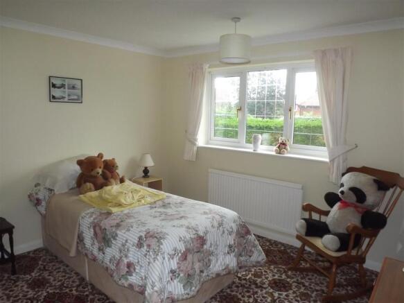 BEDROOM 2