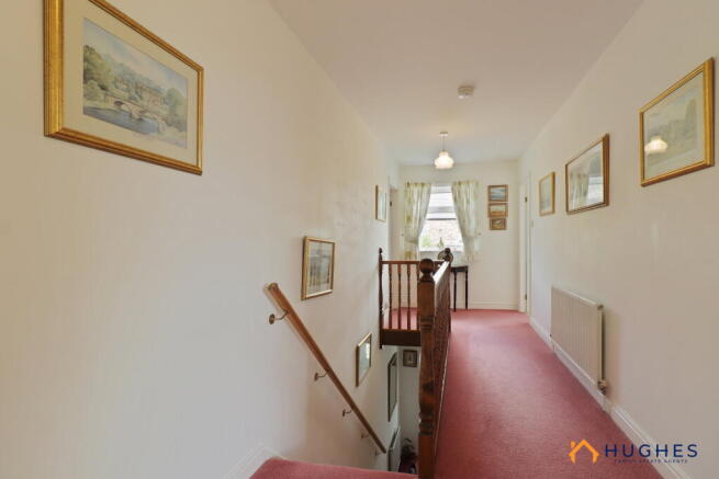 4 bed Detached for sale Image 11