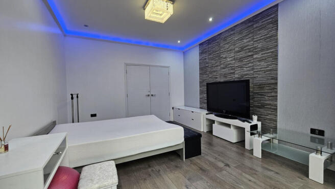4 Bedroom Houseshare