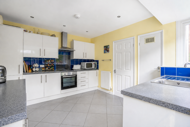 4 bed Detached for sale Image 6