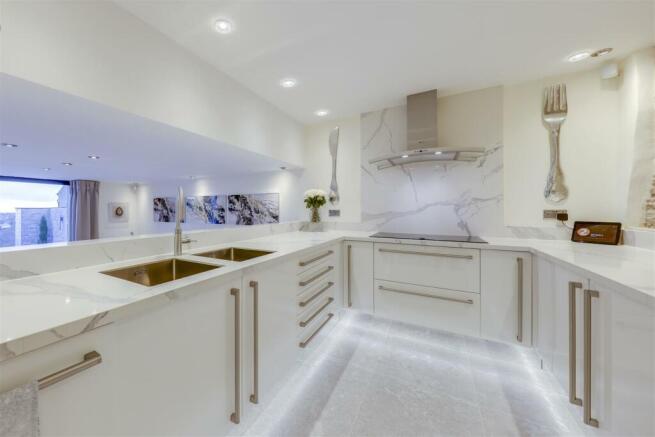 Kitchen Alt 2