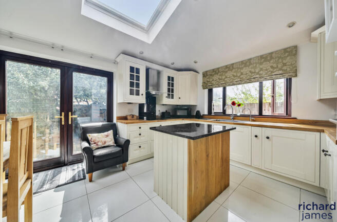 Cumberland Road, Old Walcot, Swindon, SN3 photo 4