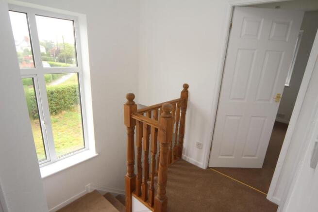 FIRST FLOOR LANDING