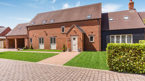 Derry Court, Shenstone Wood End