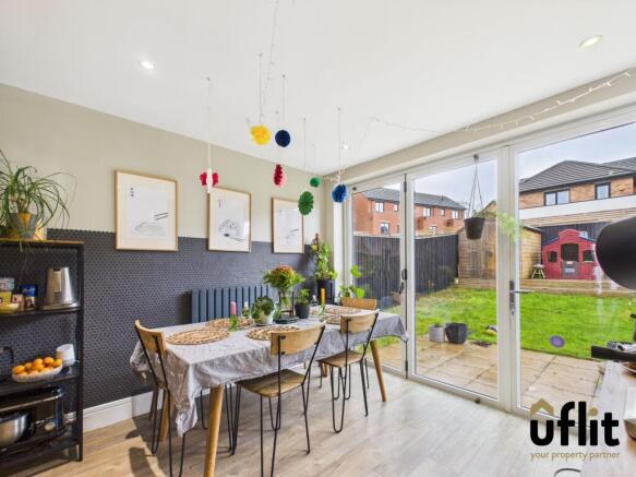 4 bed Detached for sale Image 9