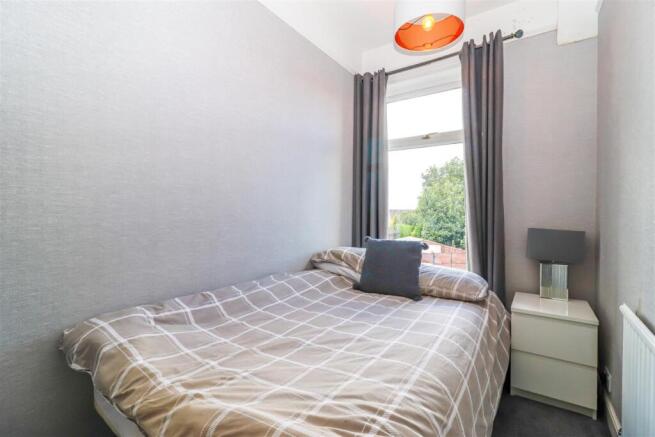 3 bed Terraced for sale Image 10