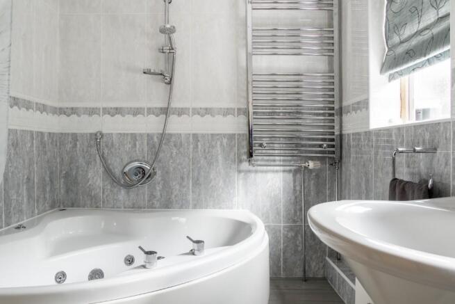 Ground floor bath