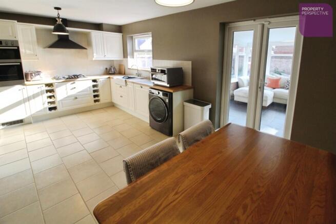 4 bed Detached for sale Image 5