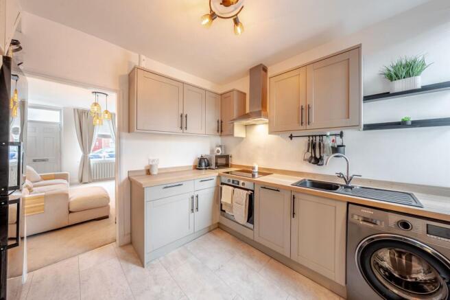 2 bed Terraced for sale Image 7