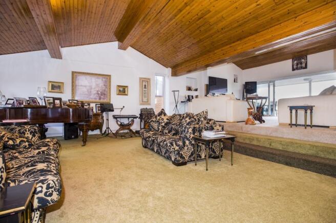 Second Lounge