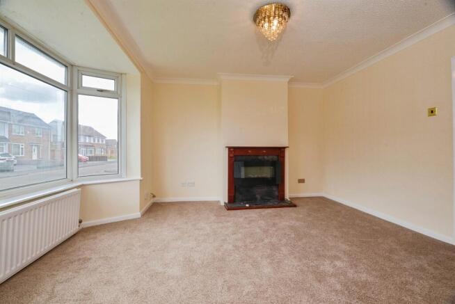 3 bed Semi-Detached for sale Image 4