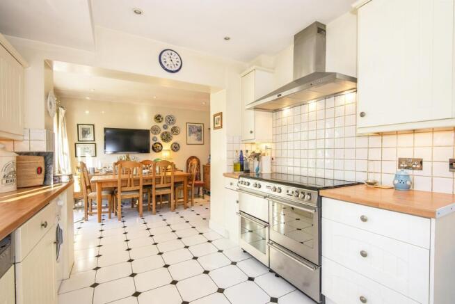 Kitchen/Dining