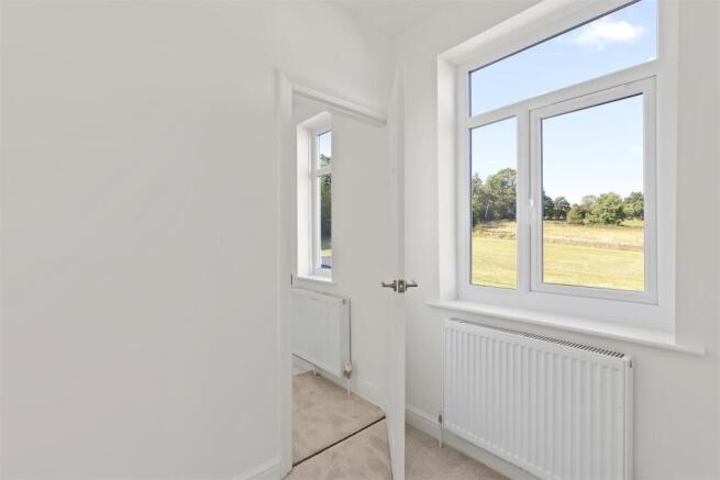 3 bed Terraced for sale Image 10