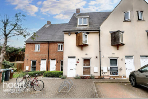 Butterscotch Row, Abbots Langley