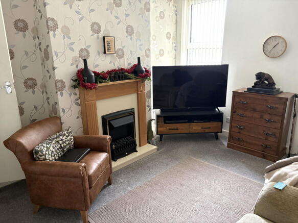 Photo 3