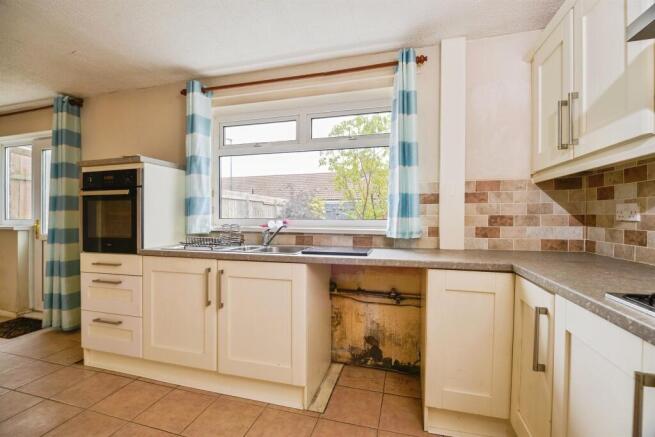 3 bed Terraced for sale Image 4