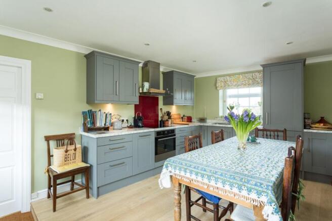 Kitchen breakfast room
