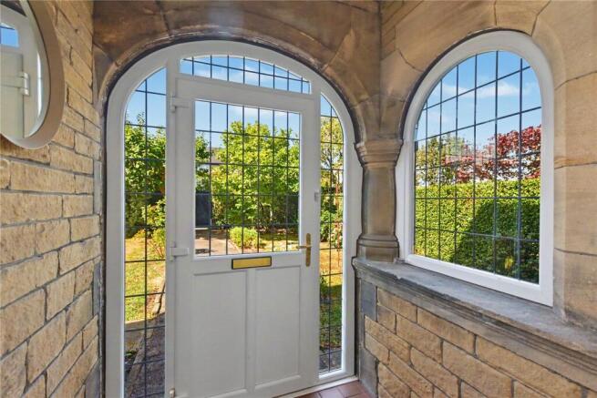4 bed Semi-Detached for sale Image 2
