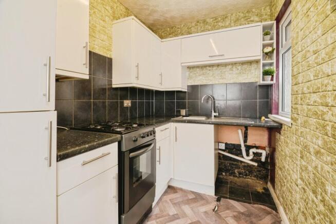2 bed Terraced for sale Image 6