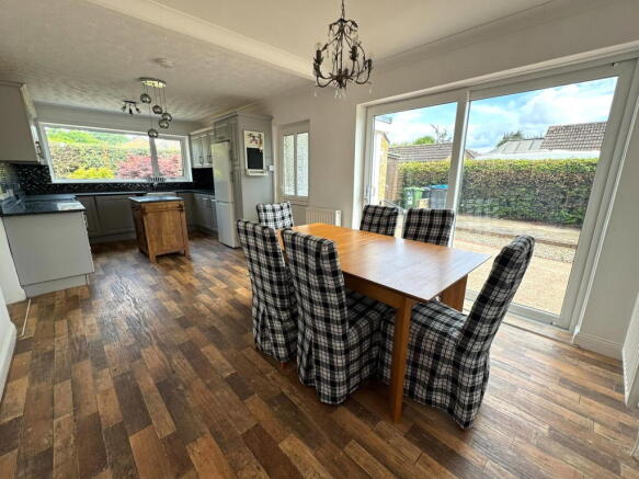 2 bed Semi-Detached Bungalow for sale Image 4