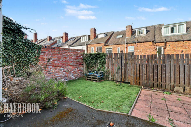 3 bed Terraced for sale Image 10