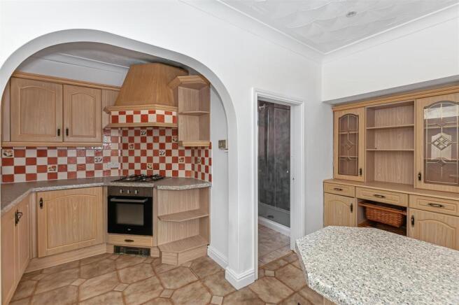 2 bed Detached Bungalow for sale Image 8