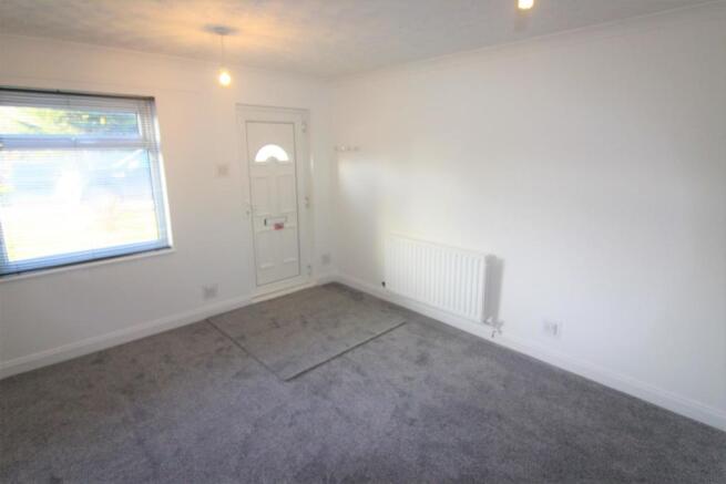 Lounge 1.JPG