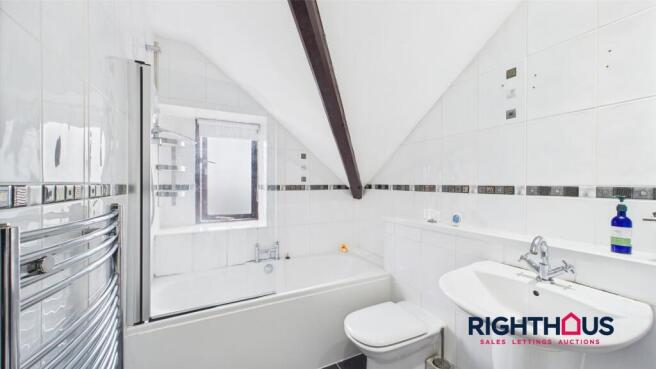 2 bed Apartment for sale Image 5