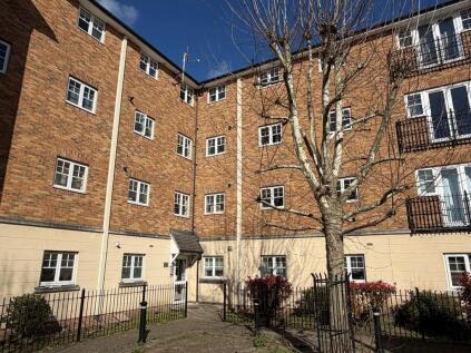 Caspian Way, Purfleet, RM19
