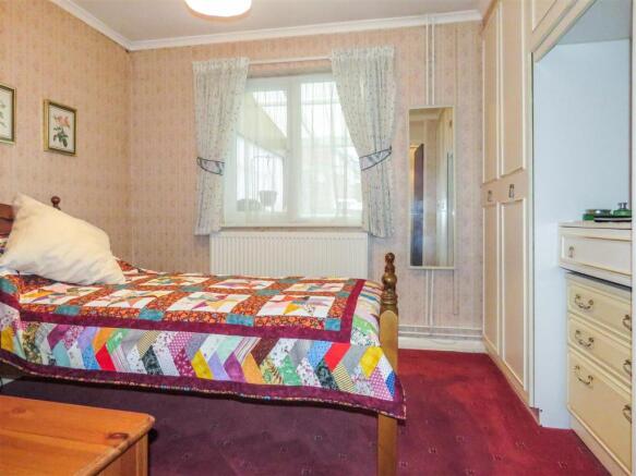 Bed 1.JPG