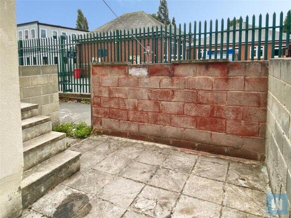 3 bed Terraced for sale Image 10