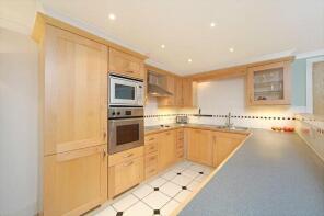 Flat 7, 532, Chiswick High Road, Chiswick, London W4 5RG
