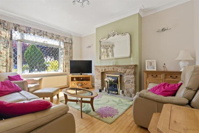 Park Lane, Guiseley, Leeds photo 4