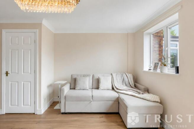 2 bed Semi-Detached for sale Image 11