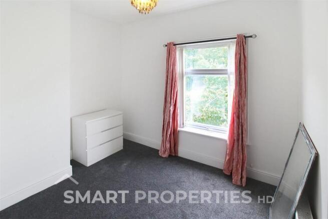 2 bed Terraced to rent Image 7