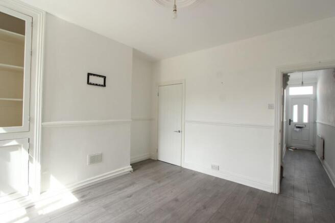 2 bed Terraced to rent Image 8