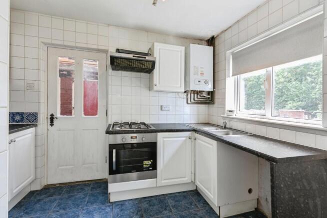 3 bed Semi-Detached for sale Image 4